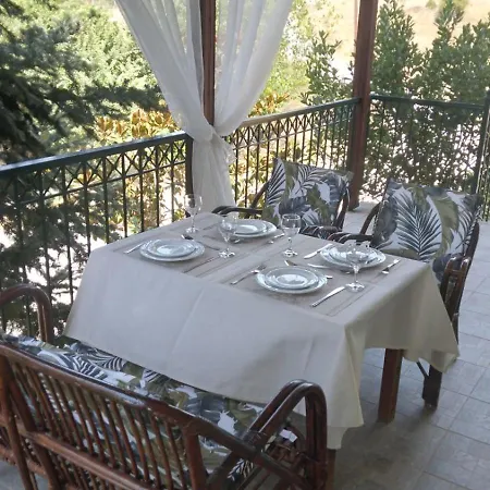 Dom wakacyjny Alexandra Forest House Kawala